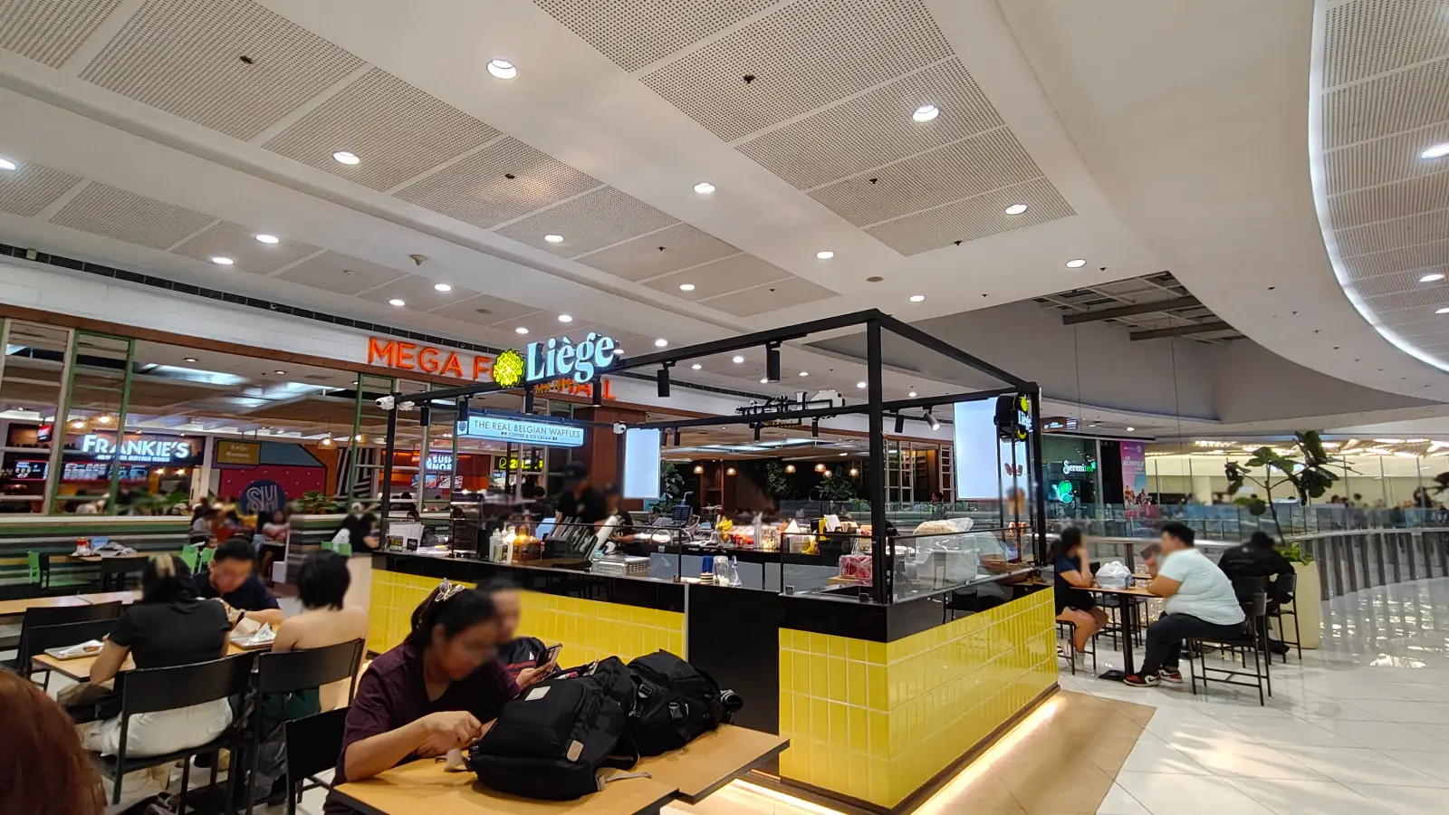 LIEGE MANILA in SM Megamall